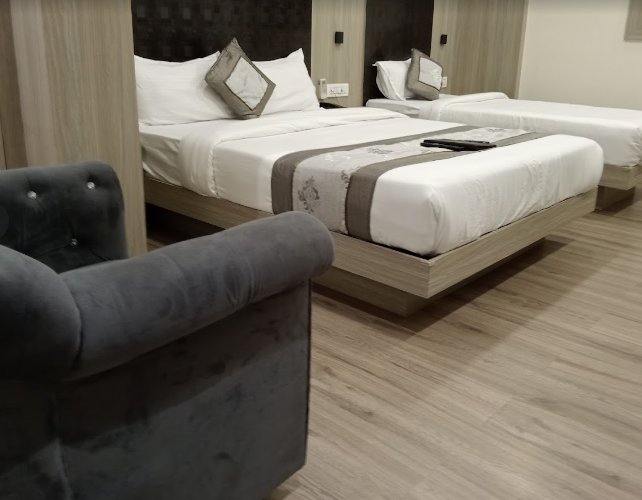 Hotel arts international  Hasmukh Nagar, Santacruz West | Double room